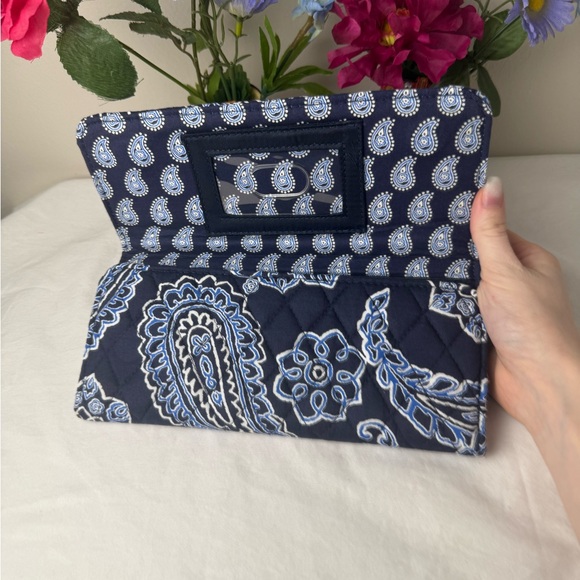 NWT Vera Bradley Blue Bandana Trifold Wallet Retired pattern - Picture 6 of 9